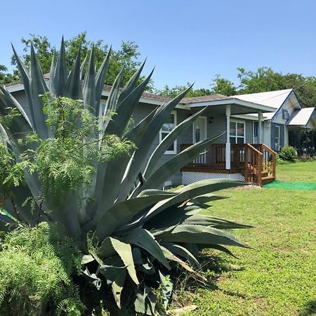 Downtown Contemporary Yet Cozy Fun Vila San Antonio Exterior foto